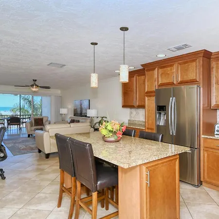 Villa Crescent Royale 315